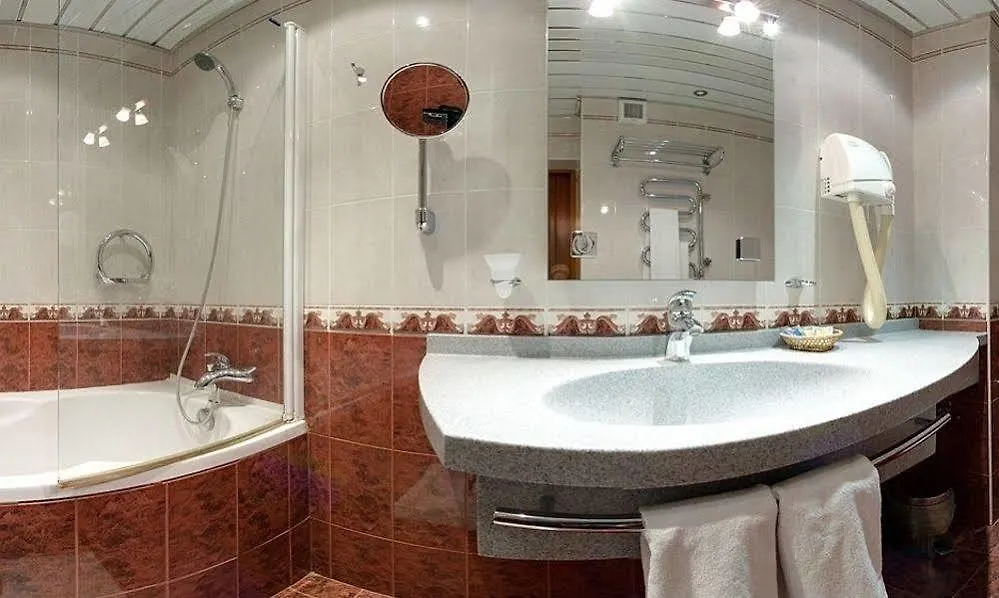Hostynnist Hotel Kiev 2*,  Ucrania